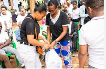 Biashara 10 Ambazo Wanafunzi wa Chuo Wanaweza Kuzifanya Wakiwa Chuo